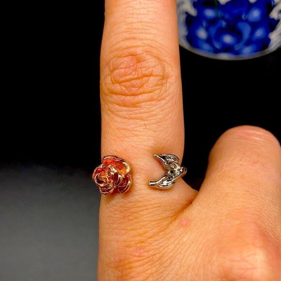 Rose Gold & Silver Floral Ring - Picture 2 of 3